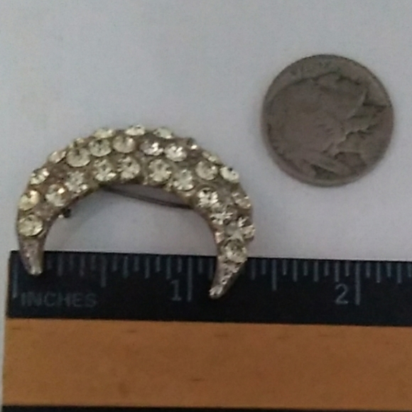 VINTAGE Pave Rhinestone Crescent Moon/ Horn Brooch - Picture 6 of 8